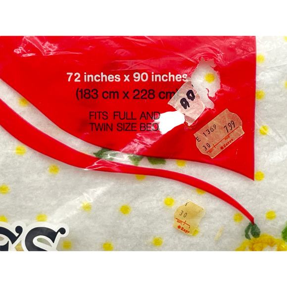 Charles D Owen Yellow Roses Satin Trim Non Allergenic Full/Twin Blanket 72"x90" - Picture 3 of 5